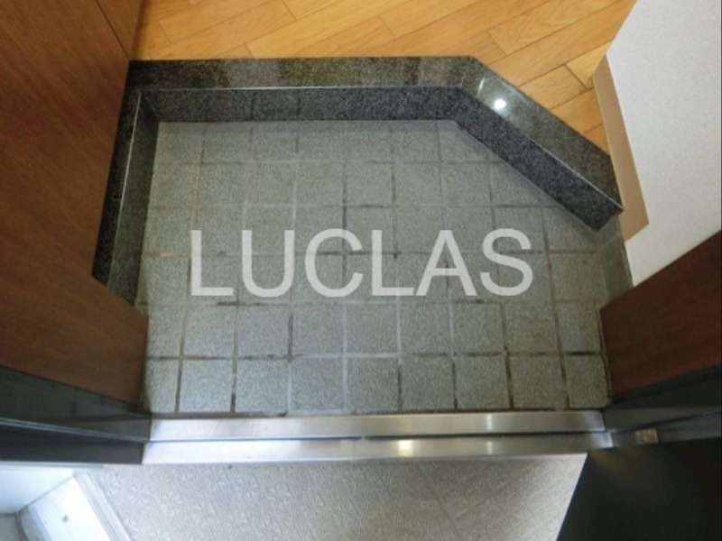 フェニックス代々木上原 玄関