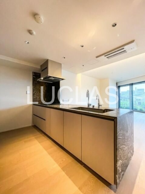 プラウド神宮前 キッチン