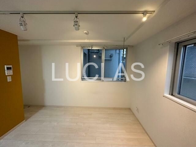 ＣＲＥＡＬ渋谷笹塚 リビング