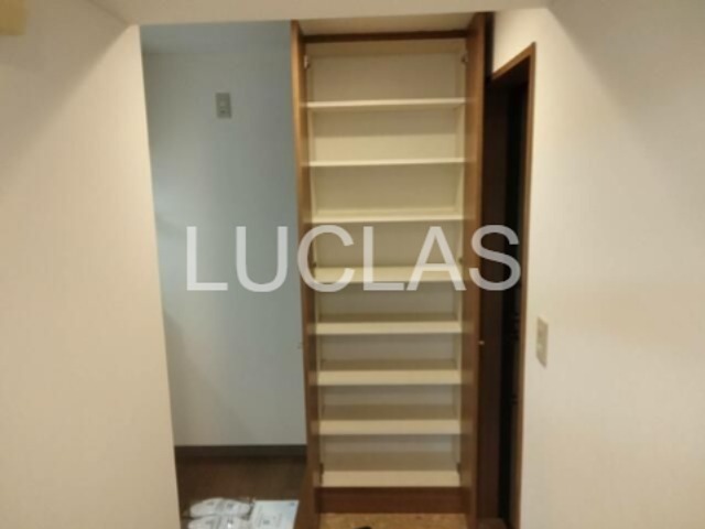 サンライズコスモスⅢ 玄関