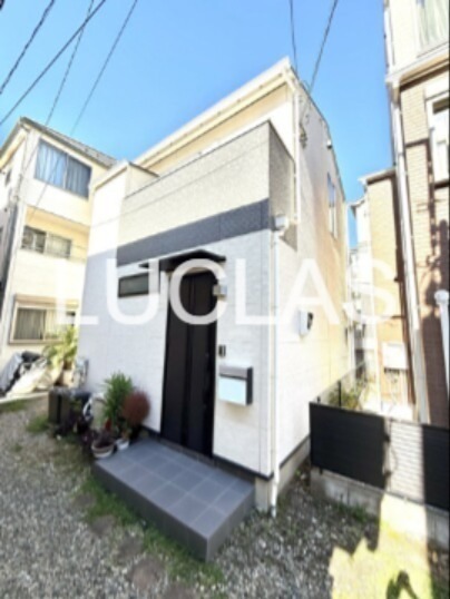 新宿区富久町戸建 玄関