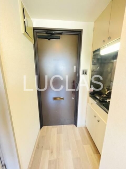 ロジマン西麻布 玄関