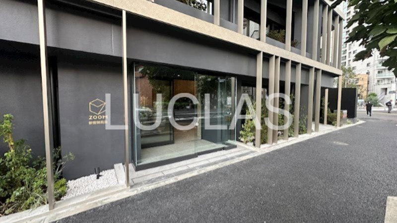 ＺＯＯＭ新宿御苑前 エントランス