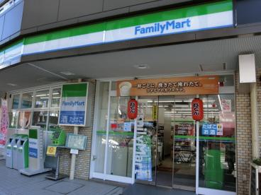 オーパスホームズ白山 コンビニ