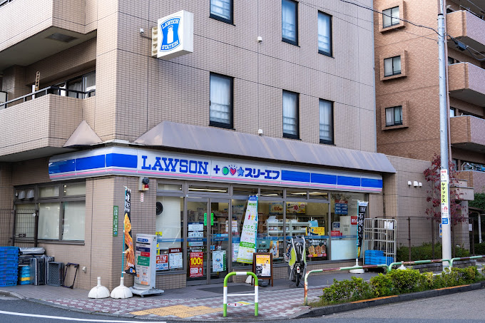 イーグルテラス コンビニ