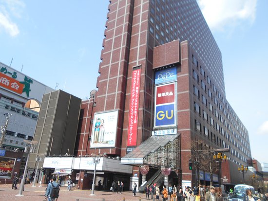ファーストリアルタワー新宿  ショッピング施設