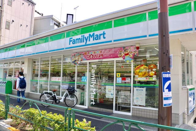 ルーブル高田馬場参番館 コンビニ