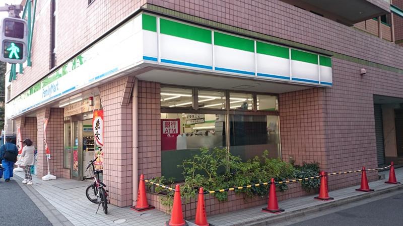 ZOOM秋葉原EAST コンビニ