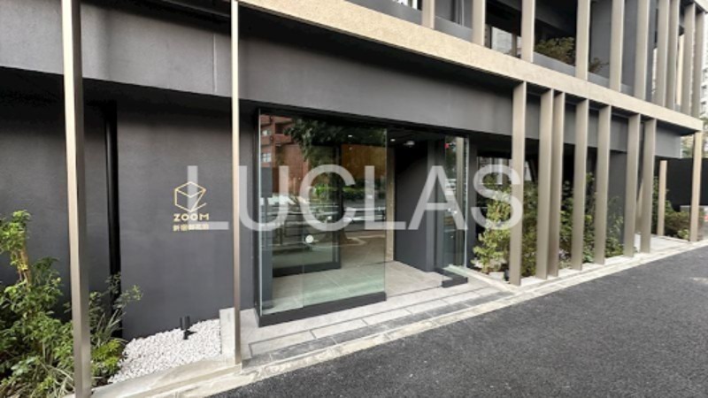 ＺＯＯＭ新宿御苑前 エントランス