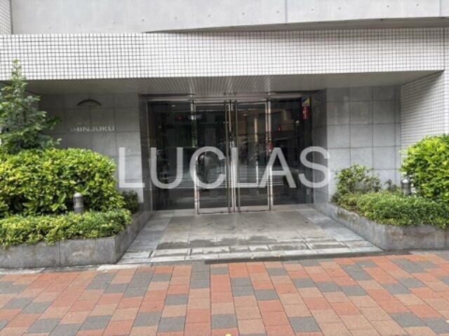 ラコント新宿セントラルパークアパートメント エントランス