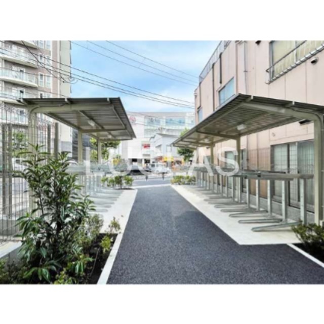 アルファコート立石３ 駐車場
