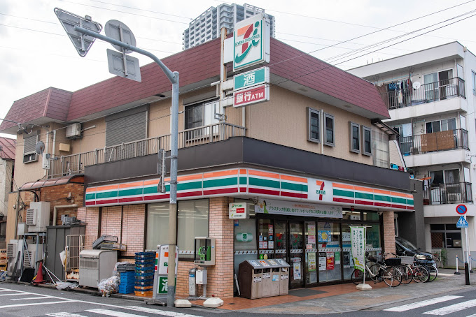 ＳＡＩＥ金町 コンビニ