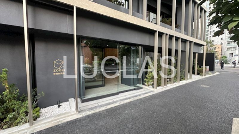 ＺＯＯＭ新宿御苑前 エントランス