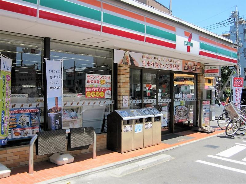 ディップス亀有駅前 コンビニ