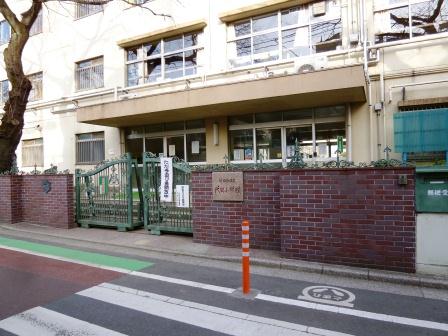 SOLASIA residence世田谷代田 小学校