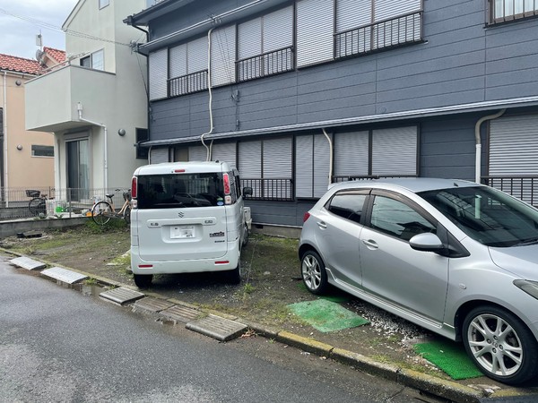 茅南荘 駐車場