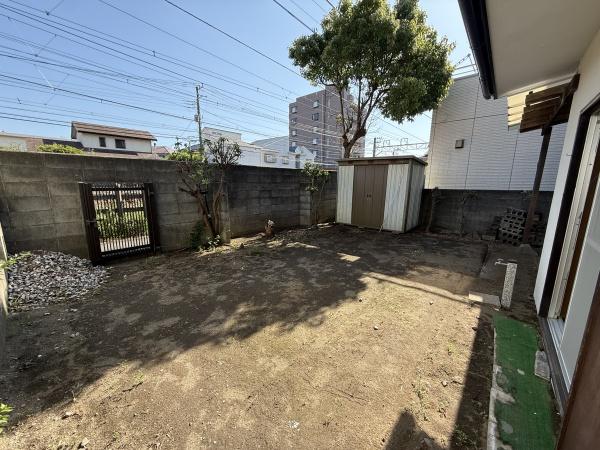 代官町貸家 庭