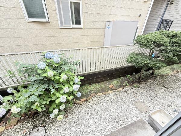 神奈川県茅ヶ崎市中海岸４丁目2-78 庭