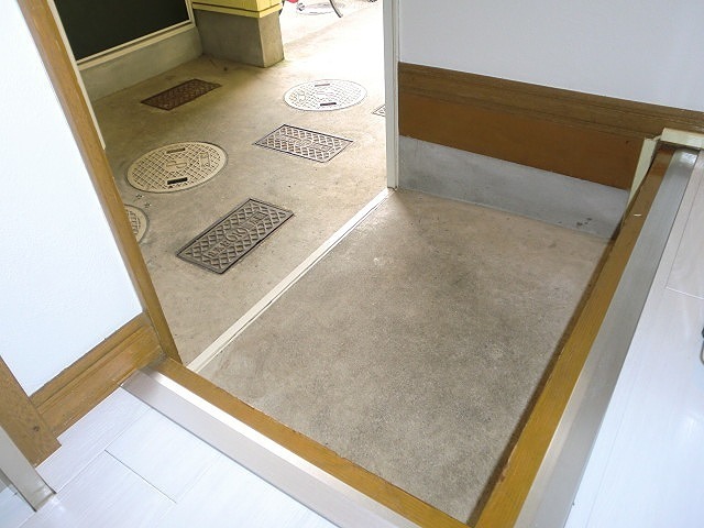 シャンポール小倉 玄関