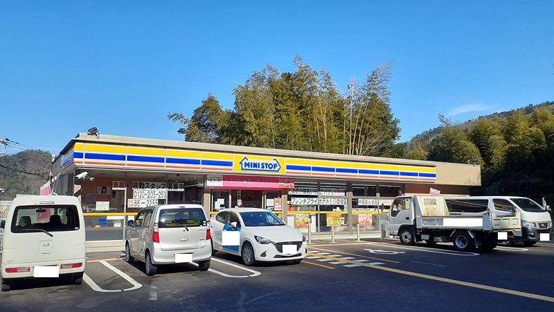 梅ヶ谷ハウス コンビニ
