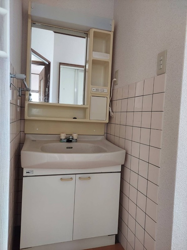 京都府舞鶴市七日市 洗面所