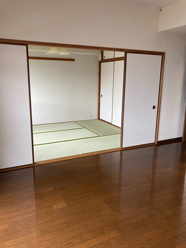 エクセレント伊佐津 リビング