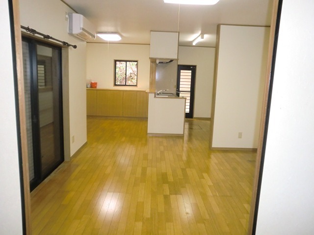 京都府舞鶴市余部上 リビング