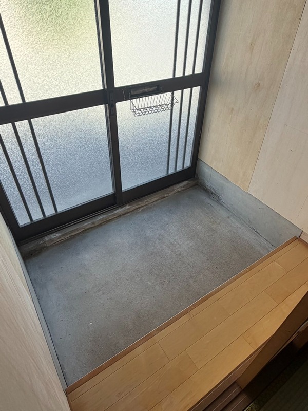京都府舞鶴市森本町 玄関