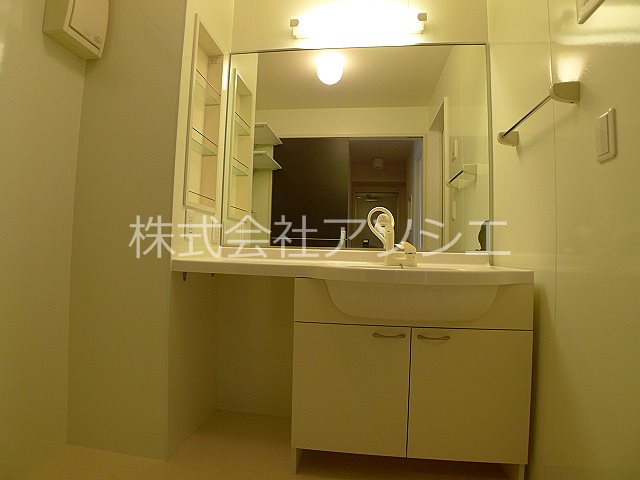 ウィット吉川　B 洗面所