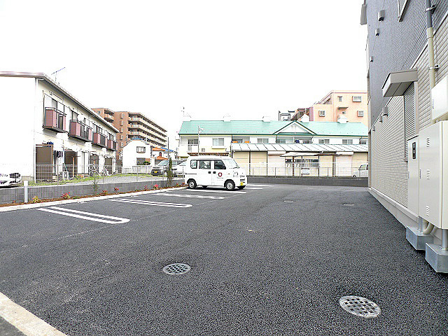 ガーデンソレイユ 駐車場