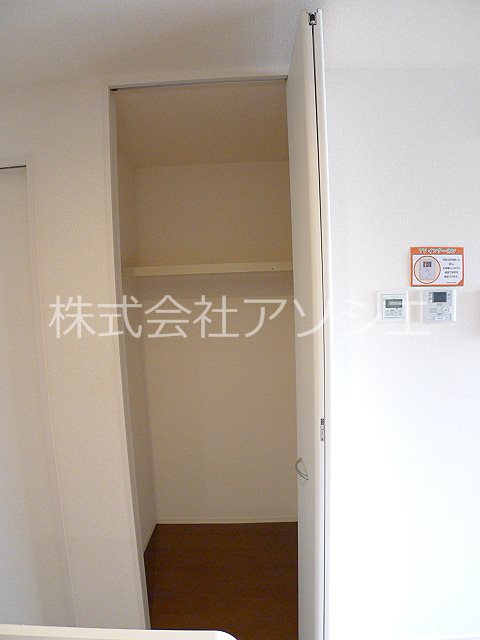 イルソーレ吉川美南　ジャッロ 収納