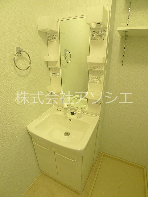オーパス（越谷市赤山町1丁目） 洗面所