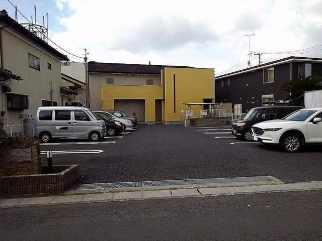 ウィステリア(吉川市) 駐車場