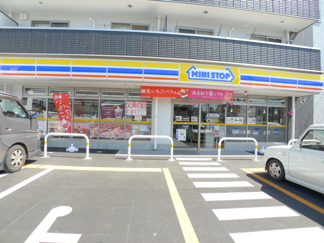 カーサ・セフィーロ コンビニ