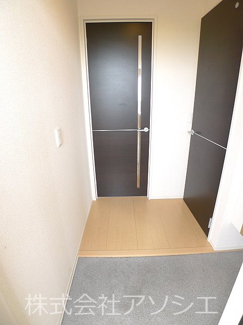 イルソーレ吉川美南　ロッソ 玄関