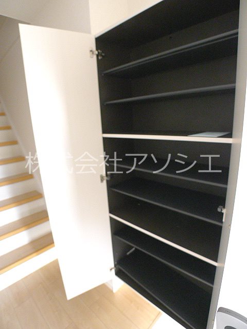 アンジュ　ブリリアンB 収納