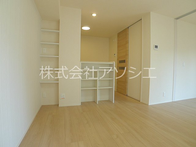 ロイジェントパークス草加手代B リビング