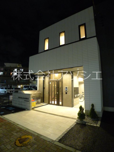 グランシャリオ（赤山本町） エントランス