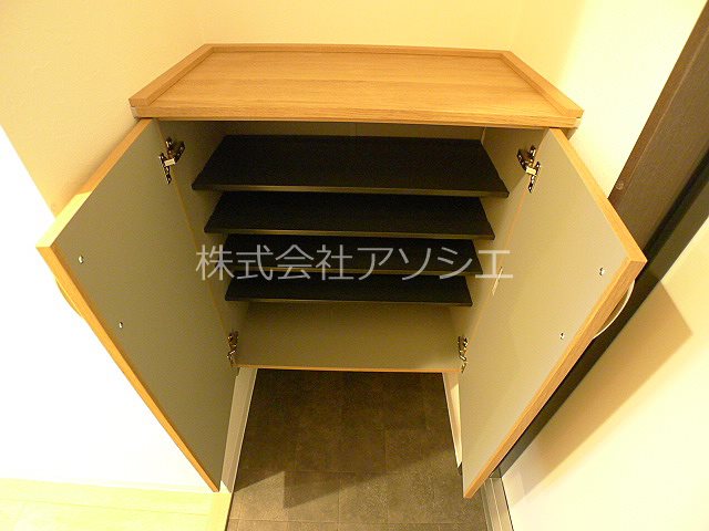 グランシャリオ（赤山本町） 収納