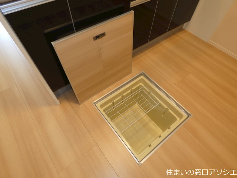 ロイジェントパークス　レイクタウン　Q 収納