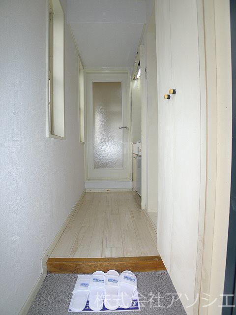 ゼフィランサス吉川 玄関