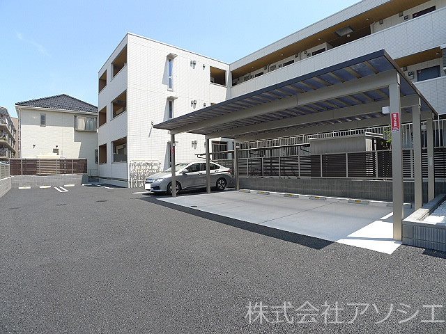 エミネンス 駐車場