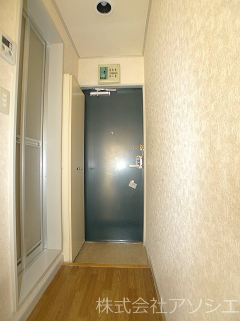 ゼフィランサス吉川 玄関