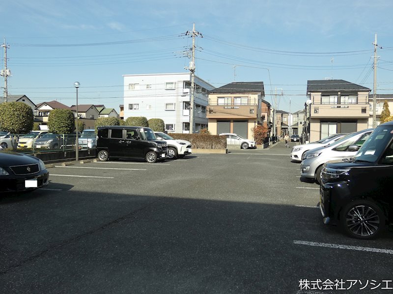 フォリオ春日部 駐車場