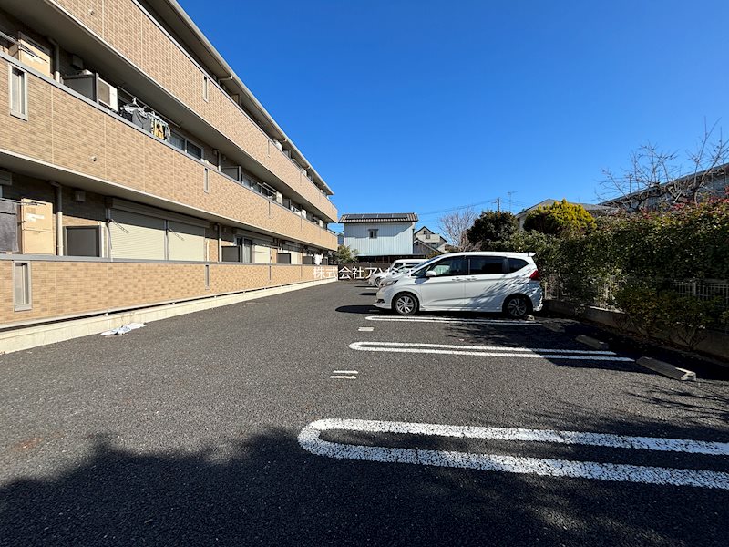 イースト・コート 駐車場