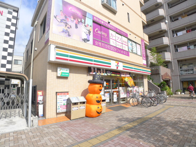 ソライエアイル越谷蒲生 コンビニ
