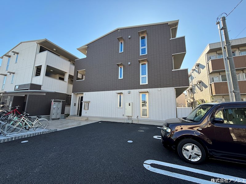 オークリーフ三郷　Ｂ 外観