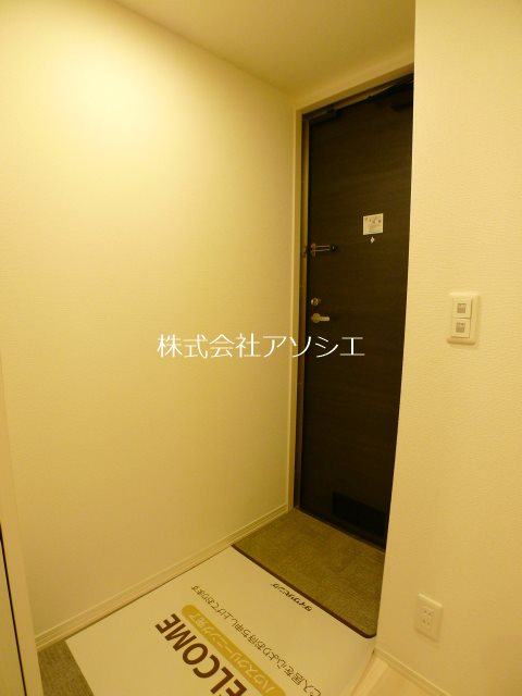 オークリーフ三郷　Ｂ 玄関