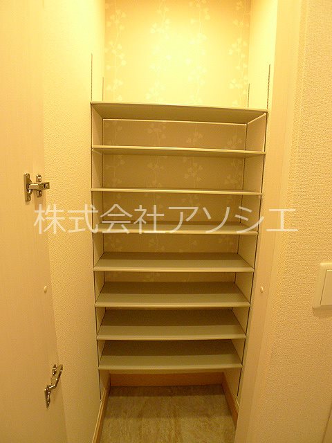 ロイジェントパークス　レイクタウン　Ⅱ　B 玄関