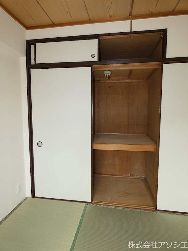 キャピタル南越 収納